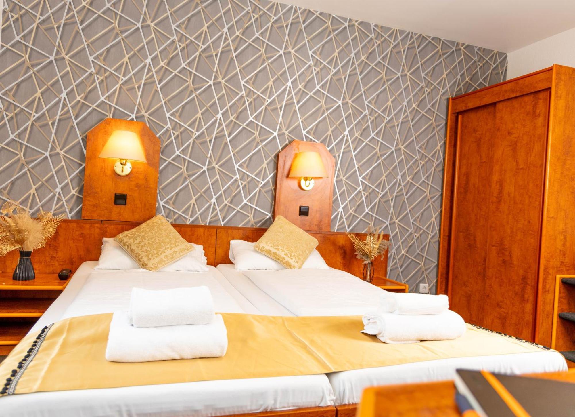 Hotel Rossija Frankfurt am Main Buitenkant foto